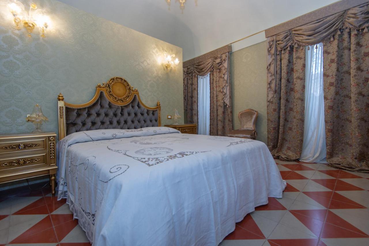 Palazzo Tilli Casoli  エクステリア 写真