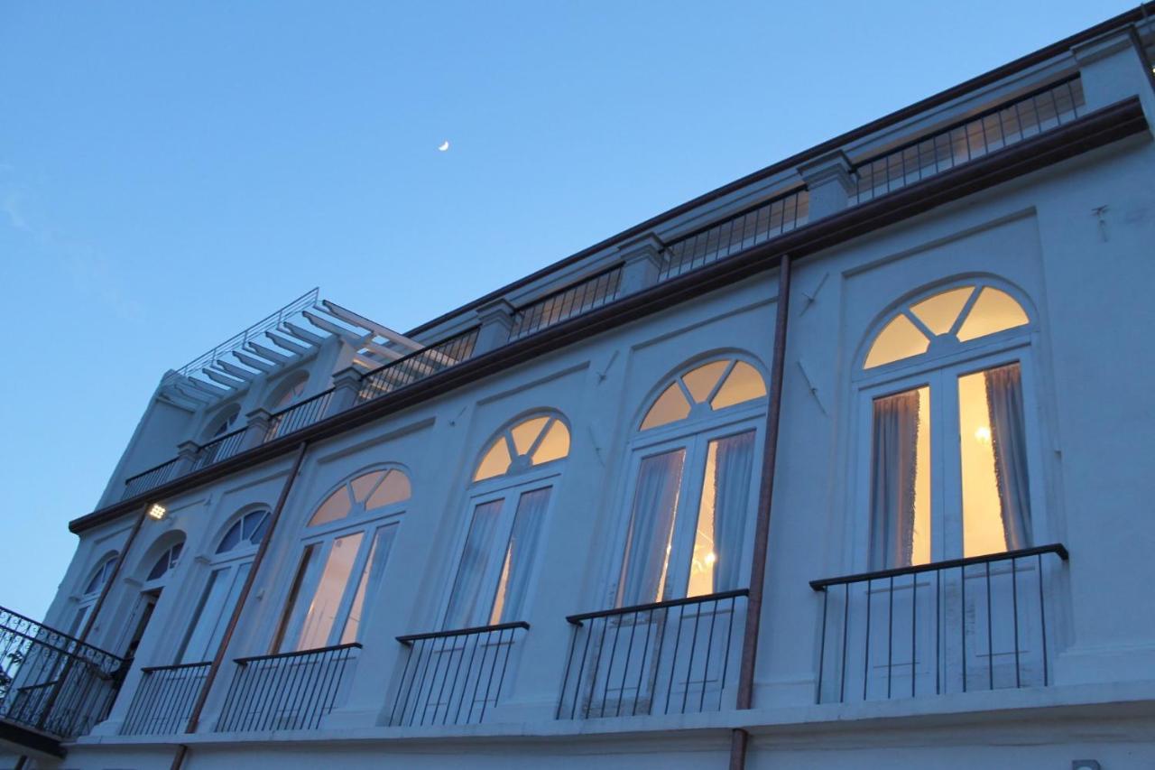 Palazzo Tilli Casoli  エクステリア 写真