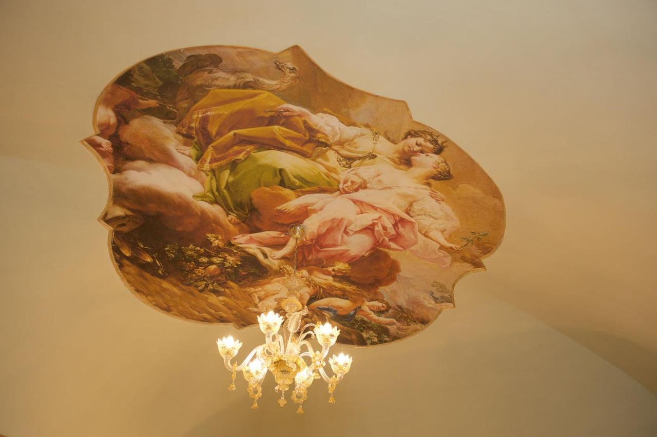 Palazzo Tilli Casoli  エクステリア 写真