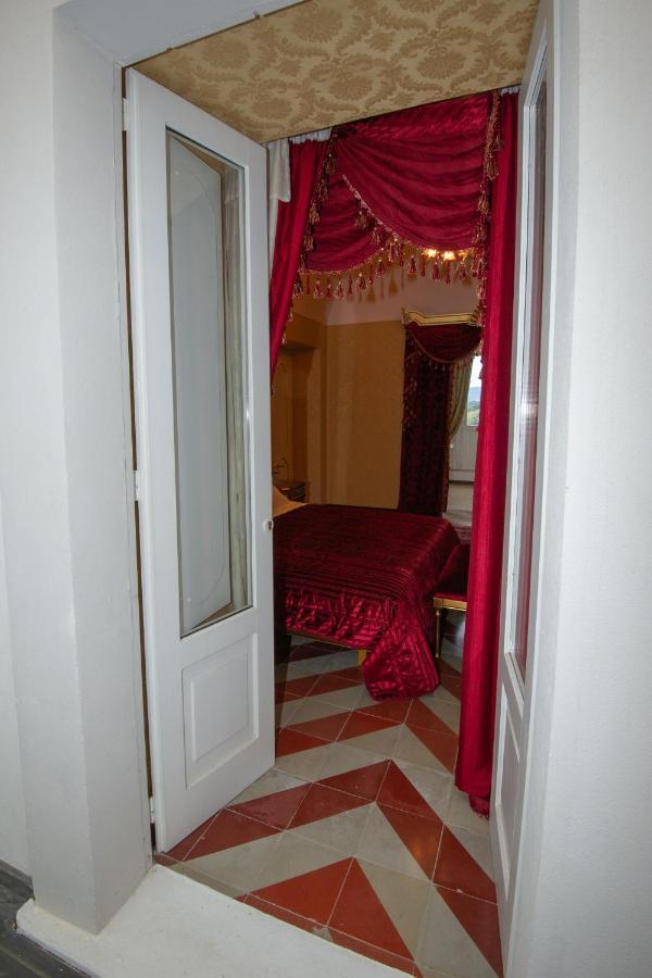 Palazzo Tilli Casoli  エクステリア 写真